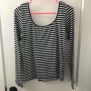 Happening in the Present long sleeve size medium